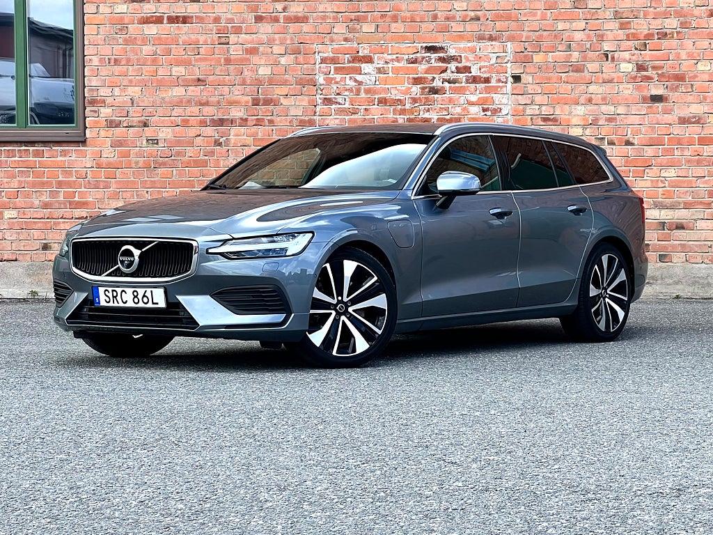 Volvo V60 T6 Twin Engine AWD Geartronic Momentum Advanced Euro 6