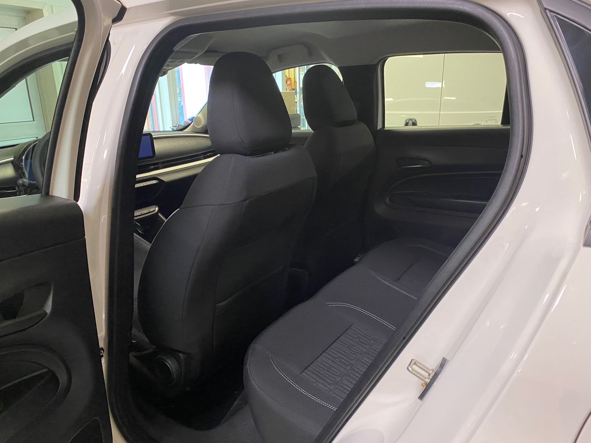 Fiat 600 1,2 Hybrid Pop Automat 2023, bild 6/35