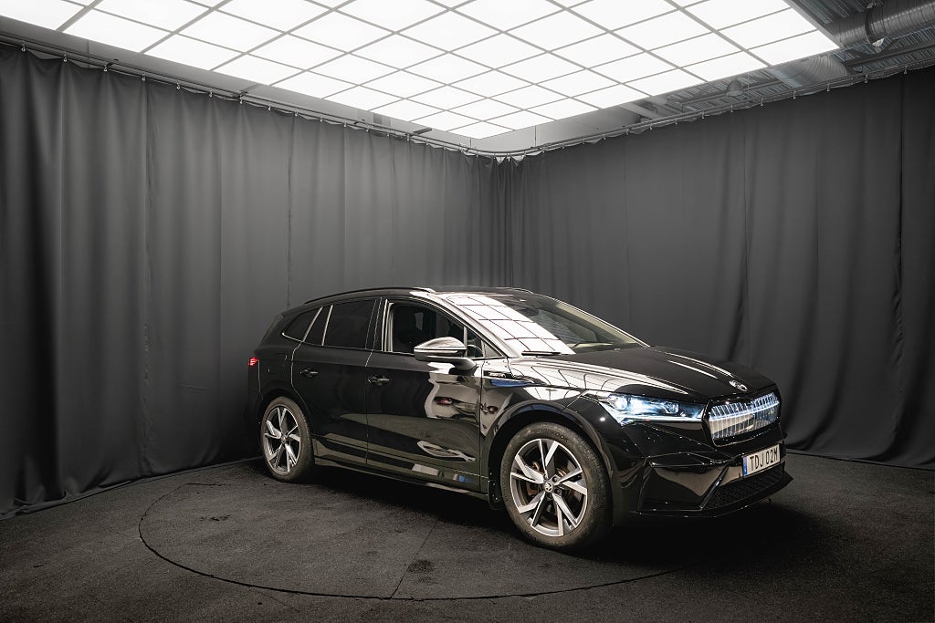Skoda Enyaq iV 80 SPORTLINE CRYSTAL DRAG HUD CANTON ELSTOL MINNE MOMS