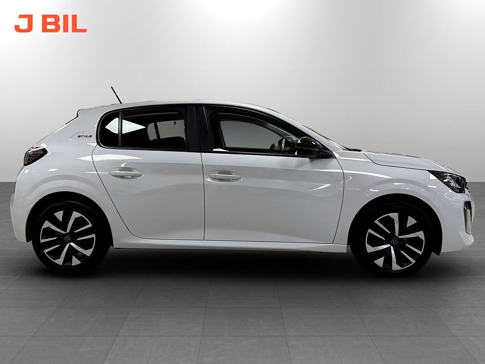 Bild på Peugeot 208 Style Hybrid 100hk Aut CARPLAY BACKSENSORER