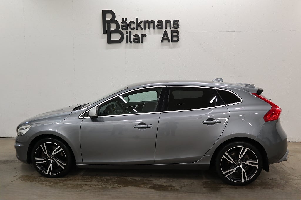 Volvo V40 D3 Geartronic R-Design Drag Panorama Kamera Nav Nyserv.
