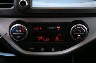 Halvkombi Kia Picanto 13 av 17