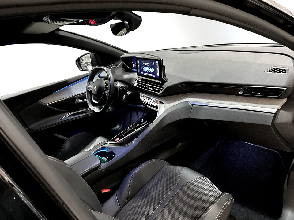 Bild på Peugeot 3008 GT 1.2 PT 130hk B-KAMERA CARPLAY
