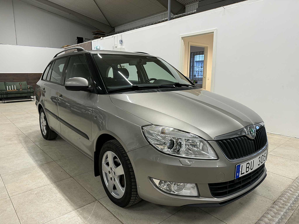 Skoda Fabia Kombi 1.2 TSI 11831 Mil - Nybesik - 2 brukare 