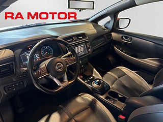 Halvkombi Nissan Leaf 9 av 23
