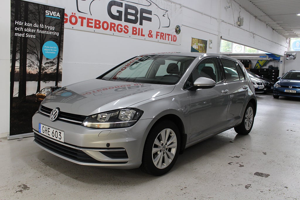Volkswagen Golf 5-dörrar 1.0 TSI  *Årsskatt 360kr*Nyservad*