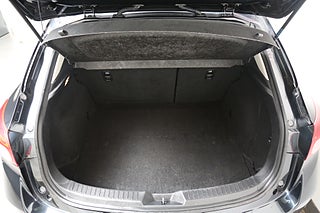 Halvkombi Mazda 3 8 av 11