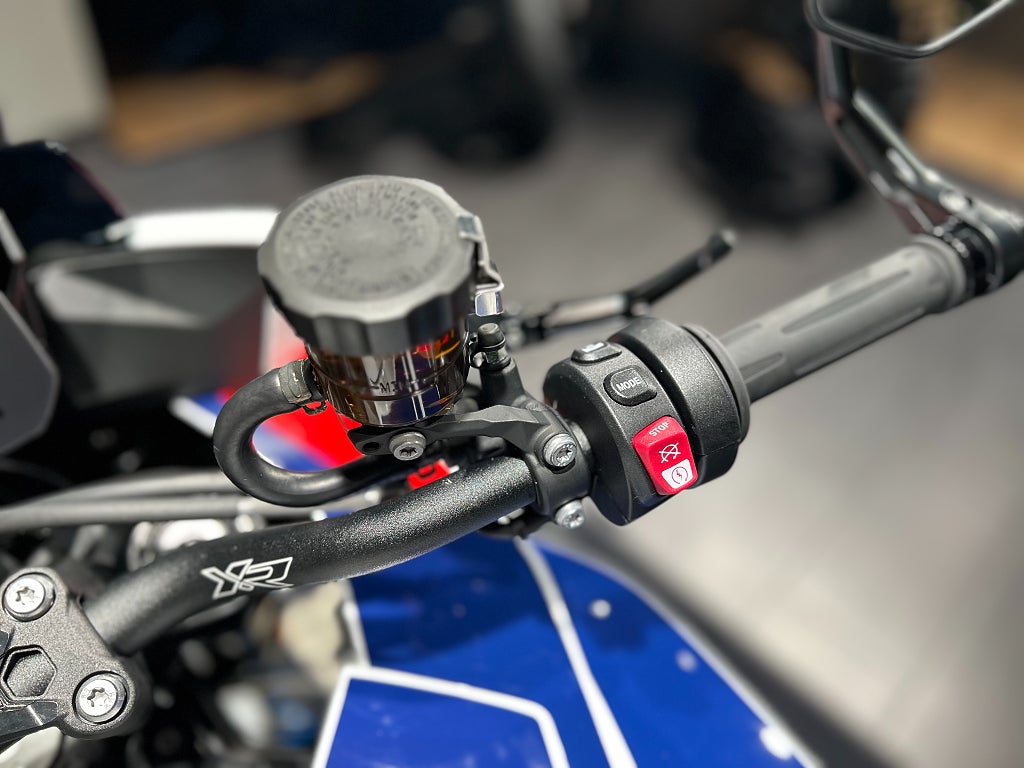 BMW M1000XR / Service-avtal / 26-års modell