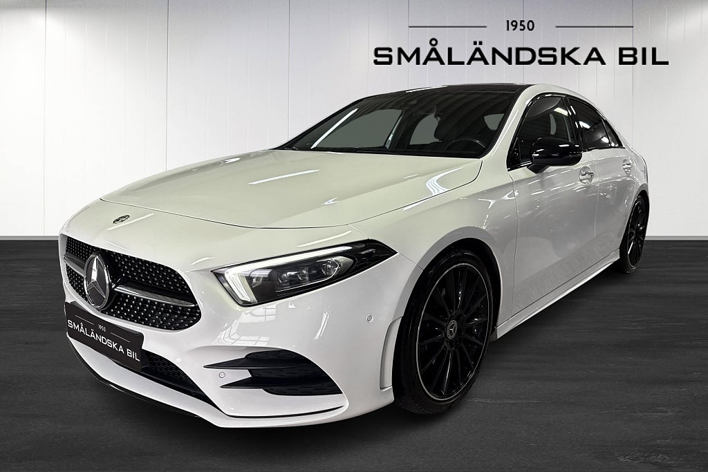 Mercedes-Benz A 200 Sedan AMG Night Premium 