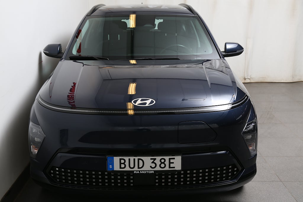 Hyundai Kona Electric Standard Range Essential 2024