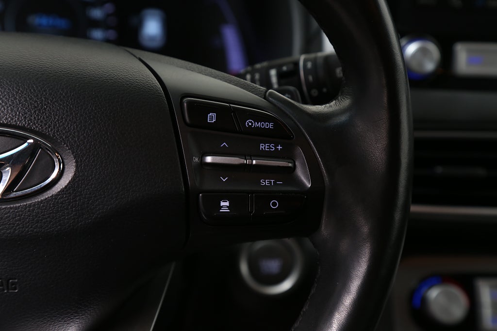 Hyundai Kona Electric 64 kWh Premium 204hk Skinn Navi 1ägare 2020
