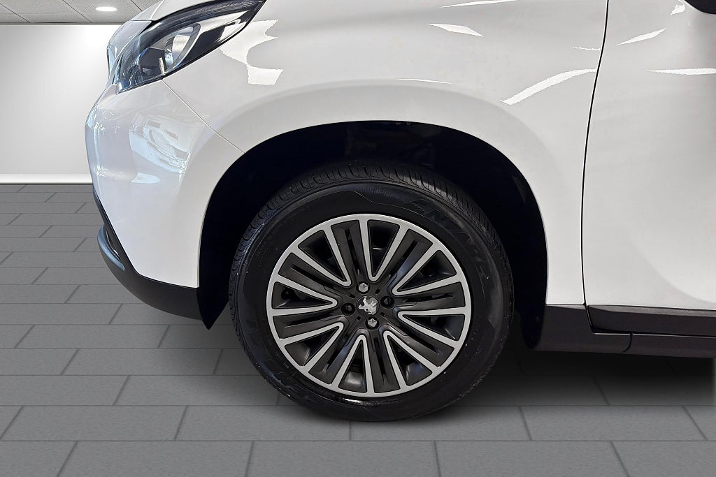 Peugeot 2008 1.2 PureTech 82 Manual, 5-trins, 82ps, 2017