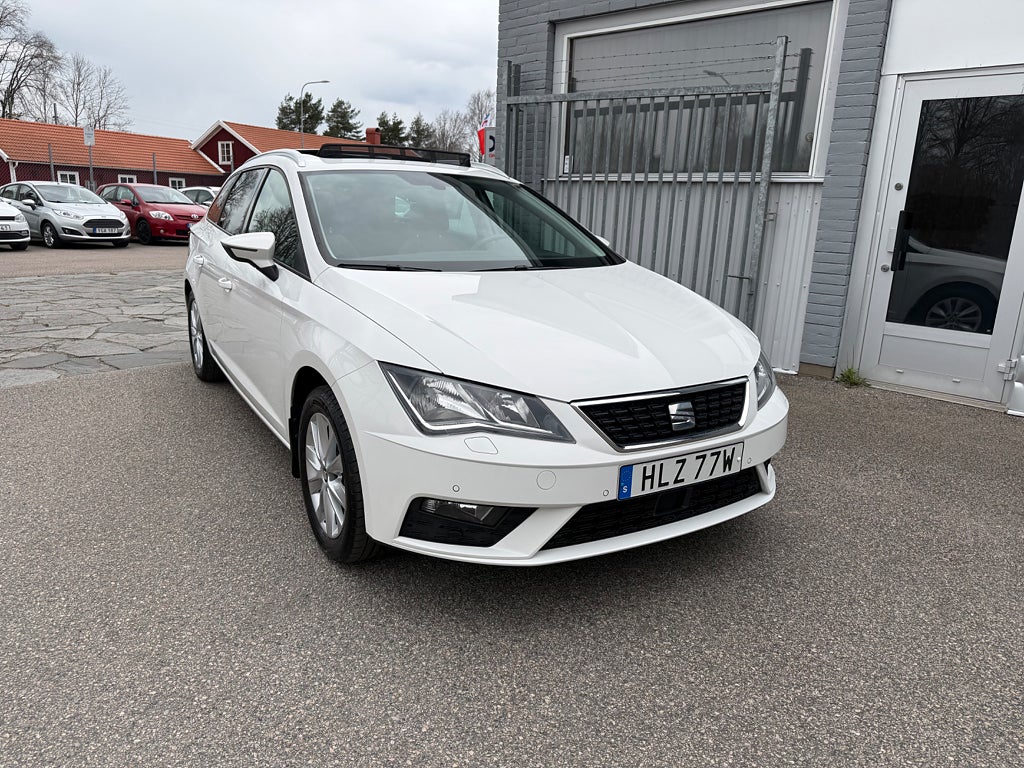 Seat Leon ST 1.5 TGI 130HK STYLE DSG / PANORAMA / DRAG / VÄRMARE