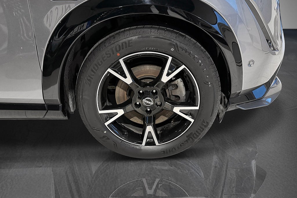 Nissan Ariya Evolve 87kwh 242hk | Drag | Pano | HUS | Kamera |