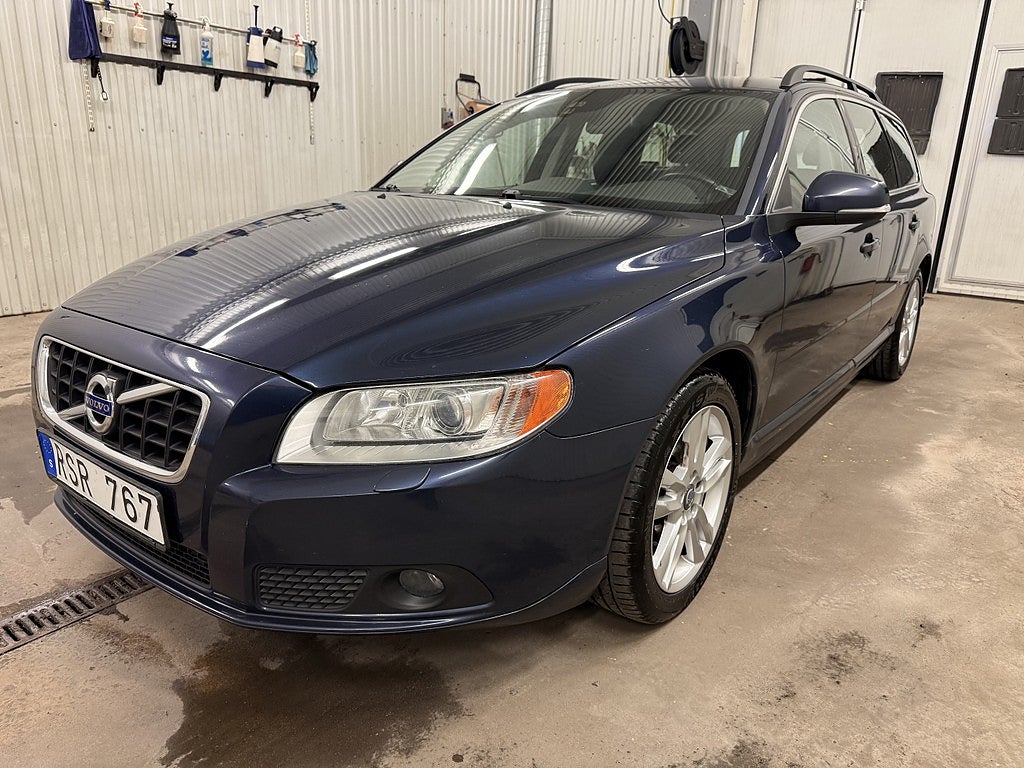 Volvo V70 D3 5-cyl Skinn Drag Årsskatt 1520kr
