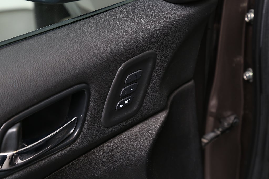 Honda CR-V 2,0 i-VTEC Executive 4WD Aut Pano Skinn Motorv Drag 2015