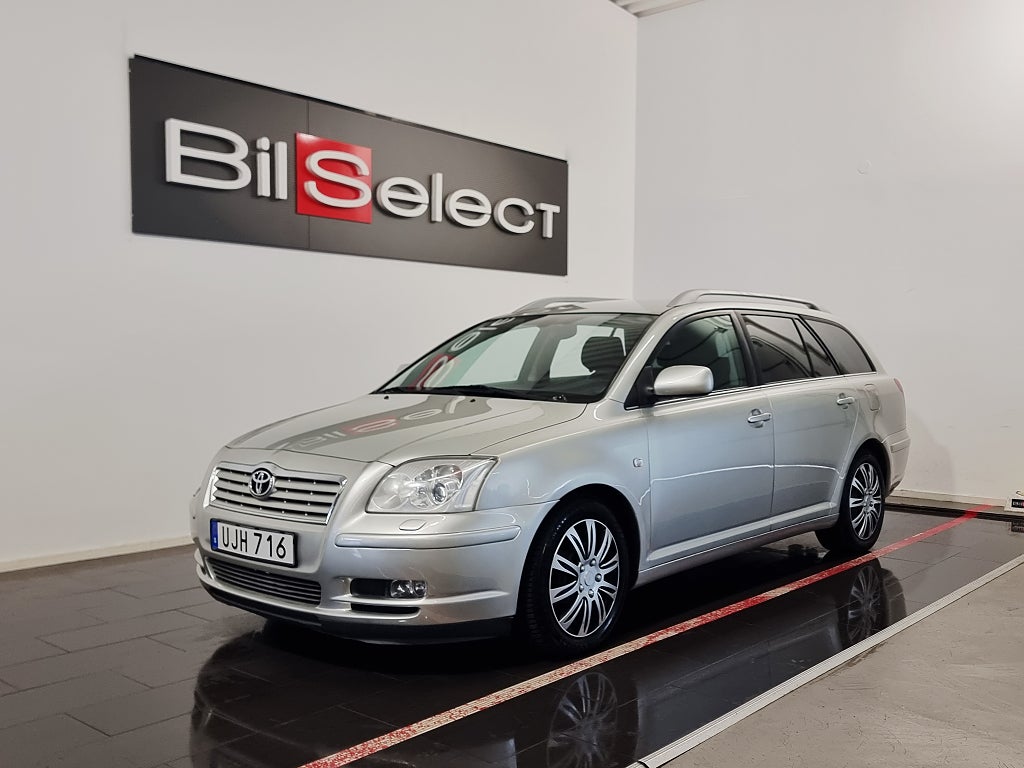 Toyota Avensis Kombi 2.0 D-4 VVT-i Ny Servad Drag Automat 2 Ägare