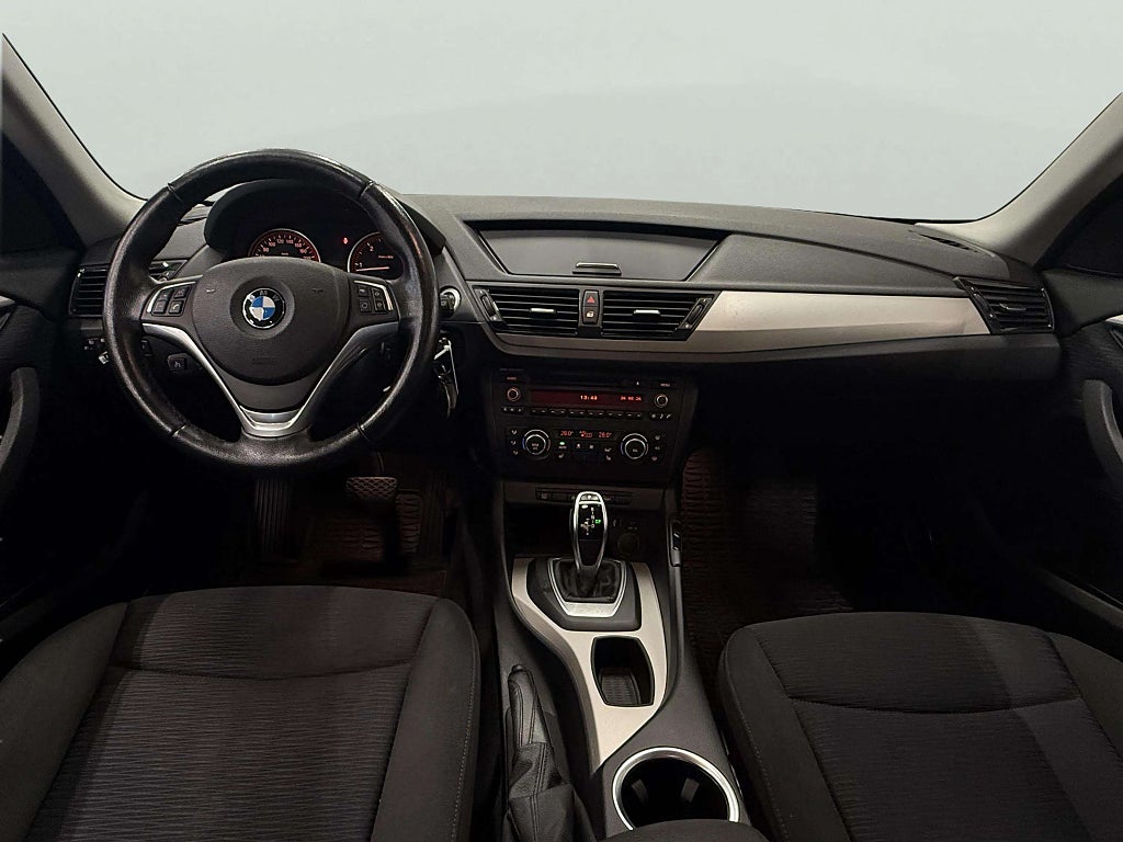 BMW X1 xDrive20d Steptronic S & V Hjul - miniatyr 10