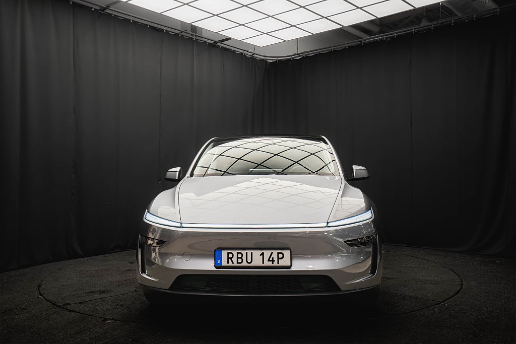 Tesla Model Y Long Range AWD LAUNCH DRAG QUICKSILVER MOMS JUNIPER