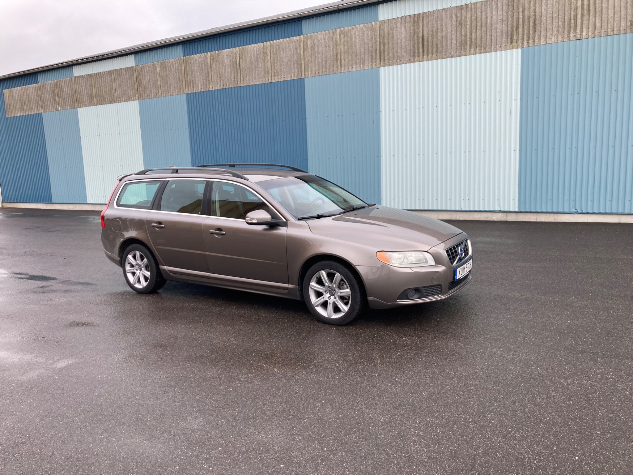 Volvo V70 2010, kuva 4/10