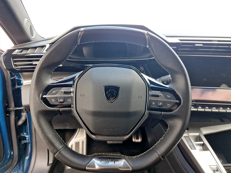Bild på Peugeot 408 GT 1.2 PT 130hk Aut ELSTOLAR 360-KAMERA