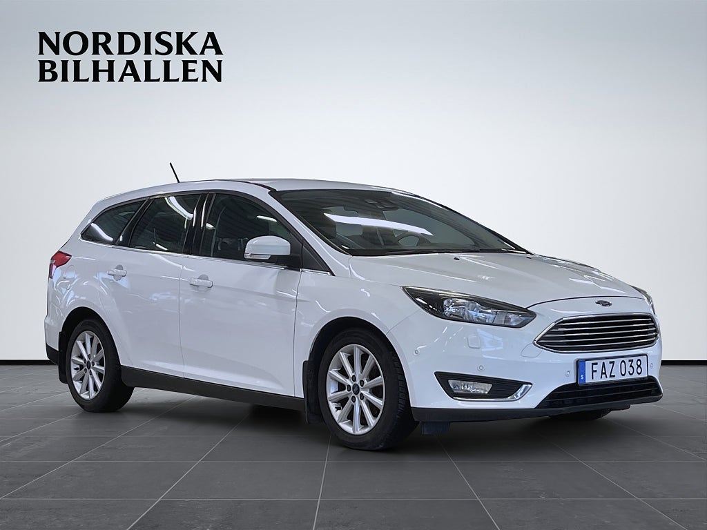 Ford Focus Kombi 1.0 EcoBoost Titanium Nyservad Dragkrok Bluetooth