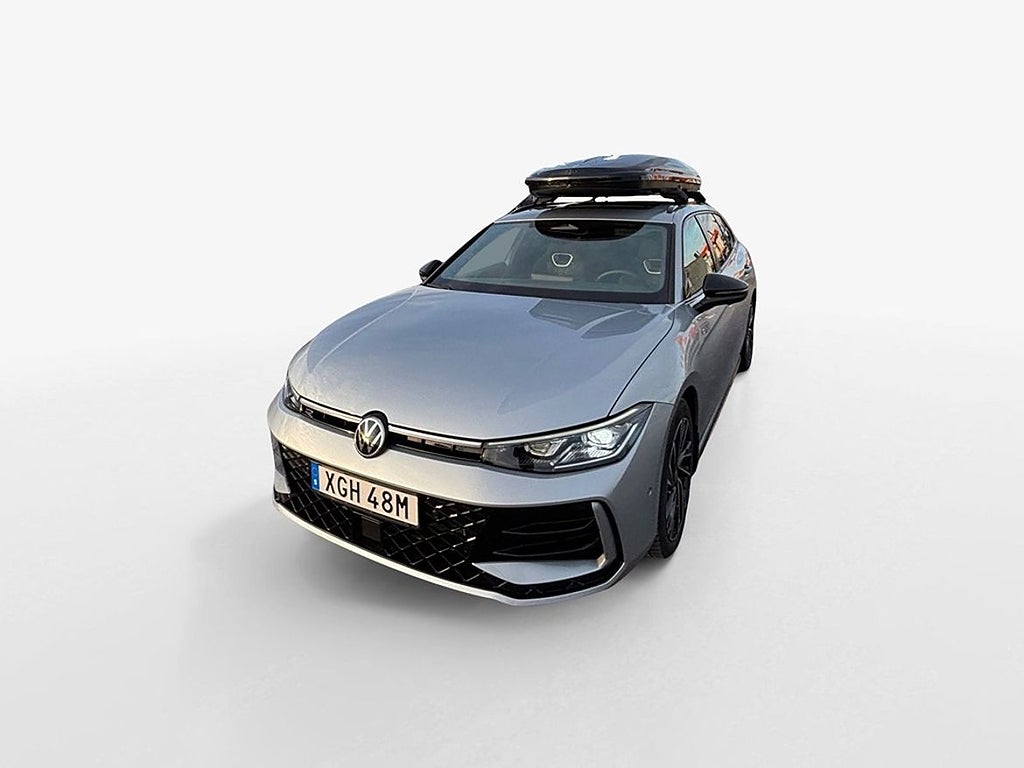 Volkswagen Passat Sportscombi TDI 193hk 4M DSG R-line/Pano/Drag/Värm