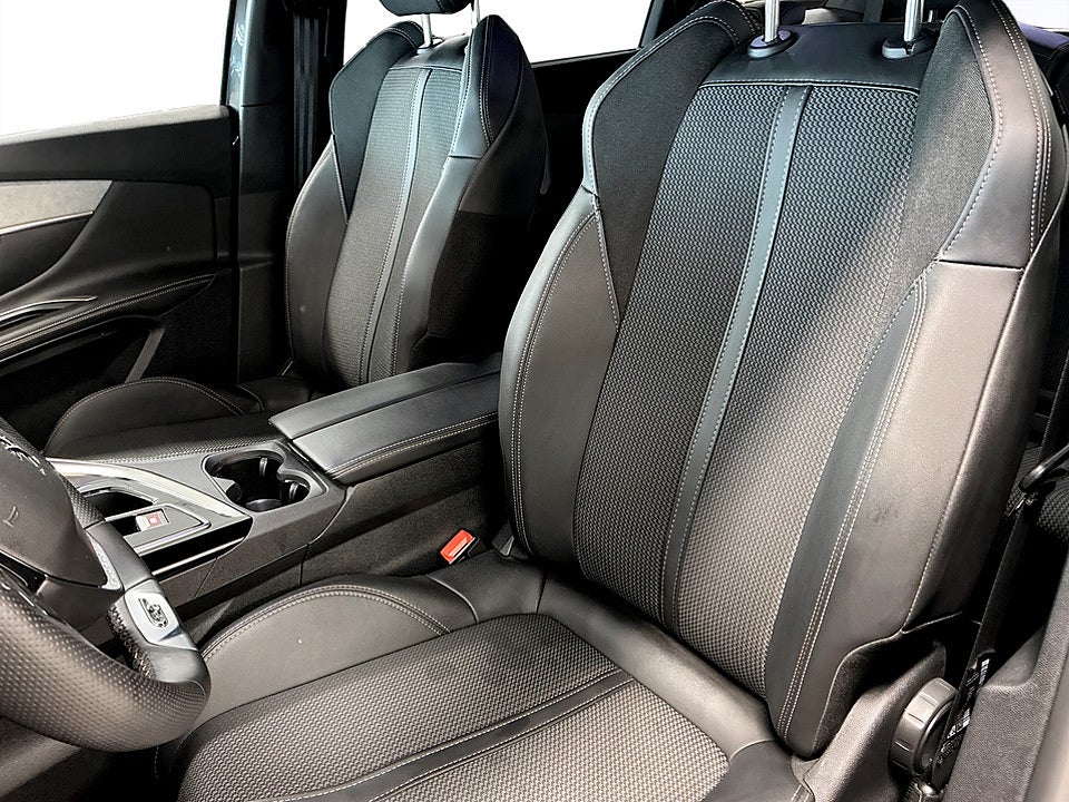 Bild på Peugeot 5008 GT Black Pack 1.2 PT 130hk Aut KAMPANJ VINTERHJUL INGÅR