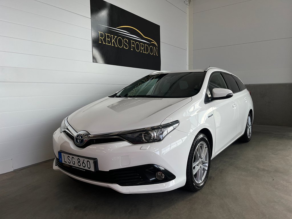 Toyota Auris Touring Sports Hybrid e-CVT, 136hk Active