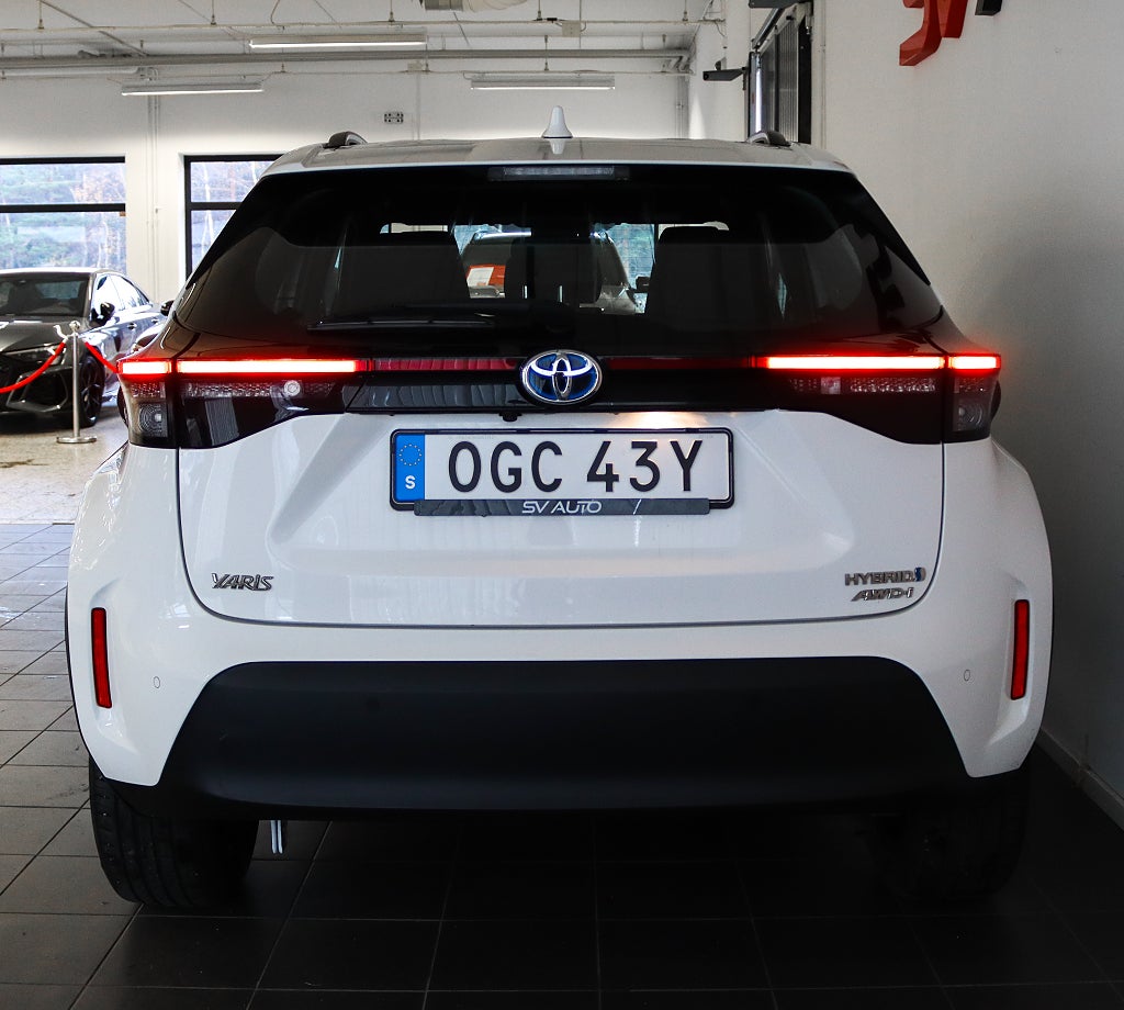 Toyota Yaris Cross Hybrid AWD-i e-CVT Active Plus Navi