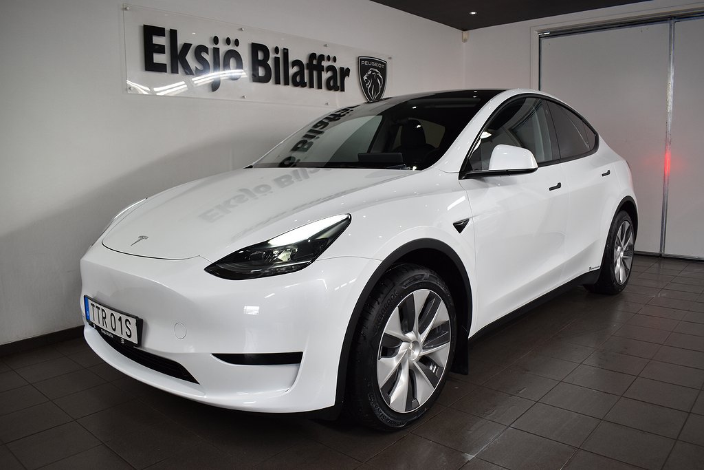 Tesla Model Y Standard Range /Dragkrok/Panoramatak/