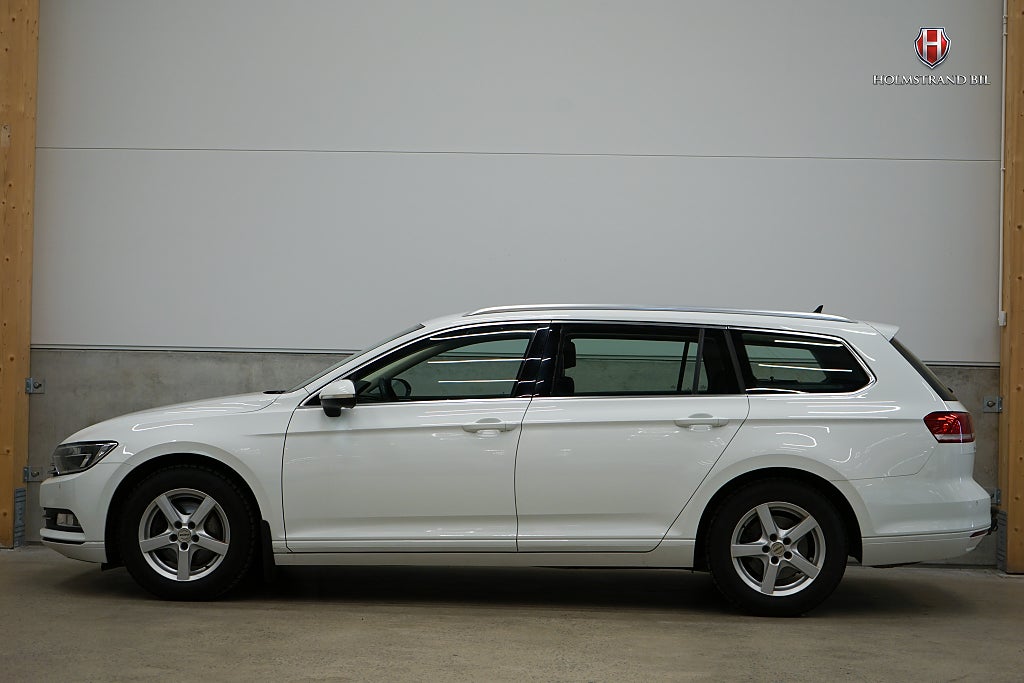 Volkswagen Passat Sportscombi 1.5 TSI Active Info Drag Kamera Carplay 