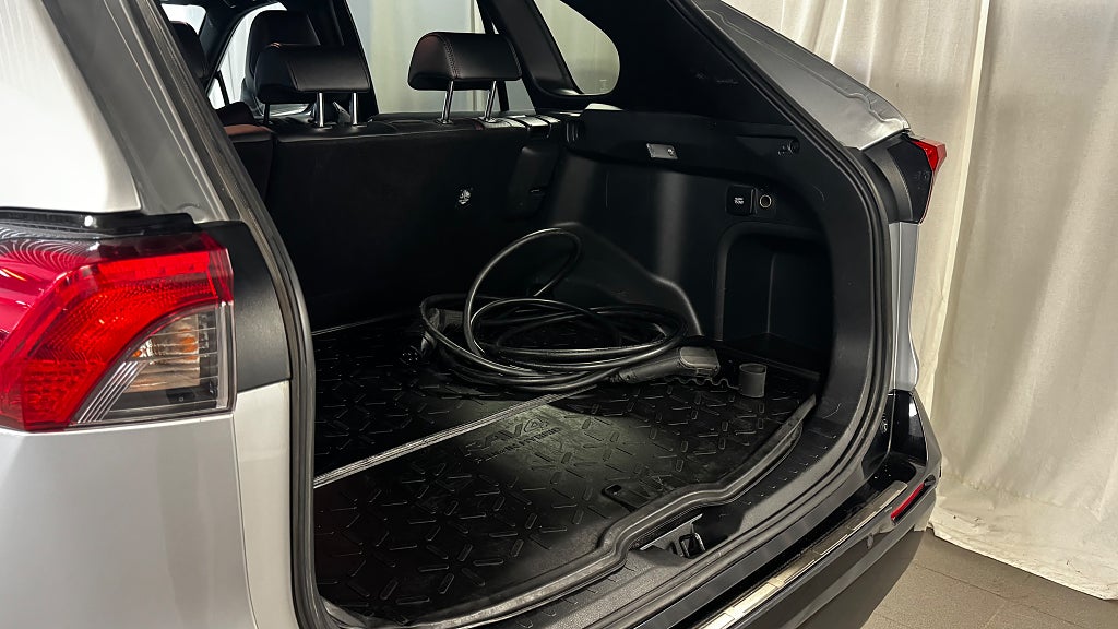 Toyota RAV4 Plug-in AWD Style Premium Dragkrok Adp-fart Navi Kamera bild 6