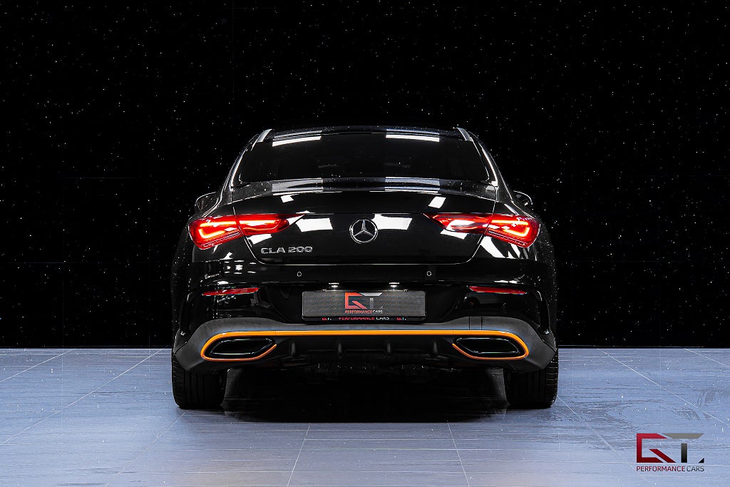 Mercedes-Benz CLA 200 AMG Line Orange Edition Pano Nightpackage P-Värmare 19"
