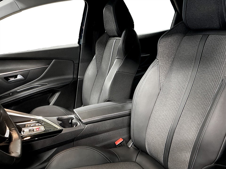 Bild på Peugeot 3008 Active Pack PHEV 225hk Aut CARPLAY BACKSENSORER