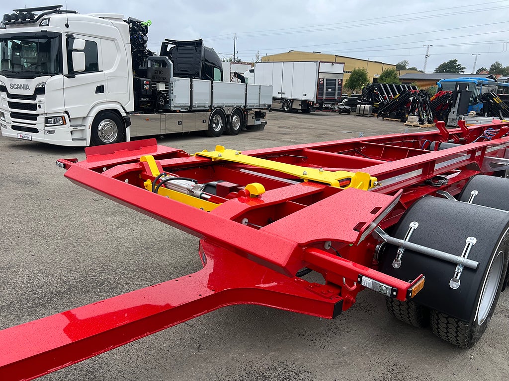 Övriga Bilcenter's 4 Axlade lastväxlarvagn med glider