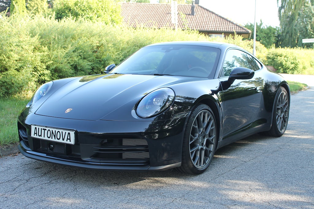 Porsche 911 / 992 CARRERA PDK /SE UTRUSTNING/992.2/SV-SÅLD/