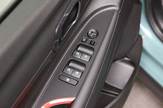 Halvkombi Hyundai i20 17 av 23