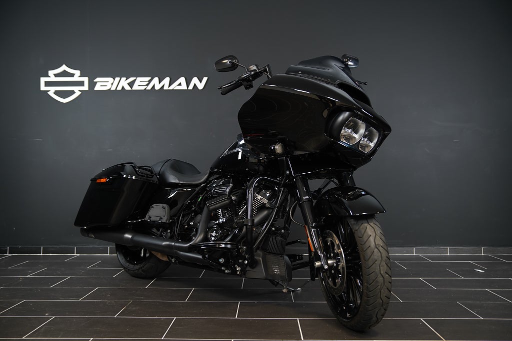 Harley-Davidson FLTRXS Road Glide Special Dr.Jekill & Mr.Hyde