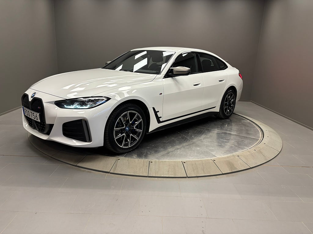 BMW i4 M50 M Sport Dragkrok HK Ljud