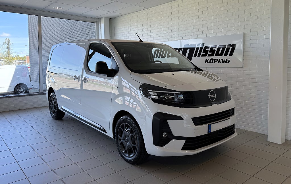 Opel Vivaro-e L2 Elite Värmepump Batteri 75kWh 350km WLTP Demobil