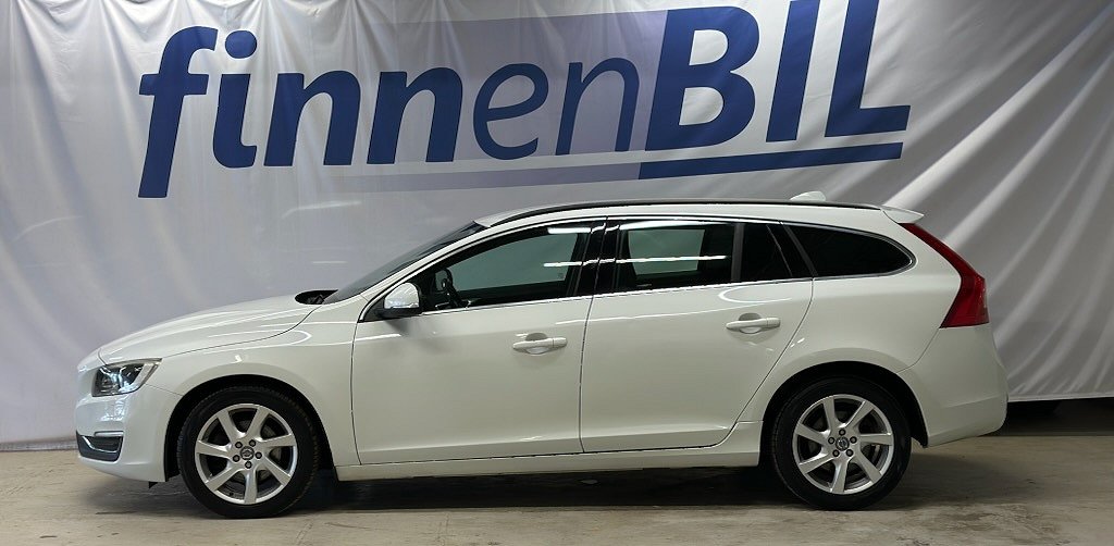 Volvo V60 D2 Momentum Besiktigad 