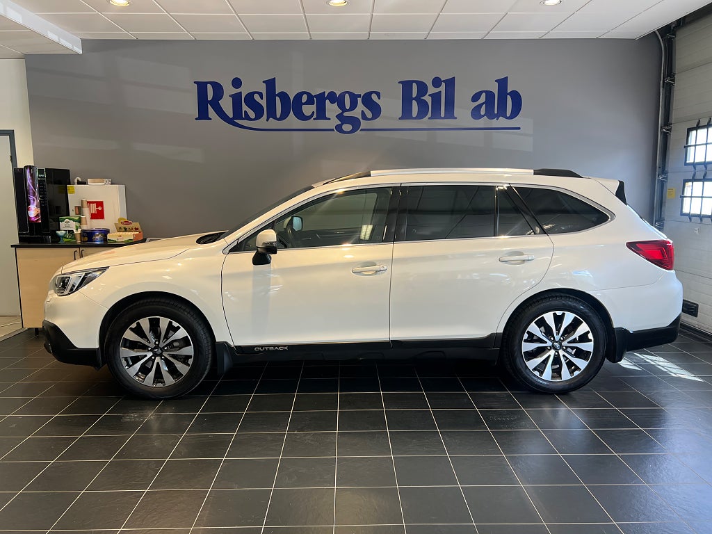 Subaru Outback 2.0D 4WD Summit Drag, M-värm & V-Hjul!
