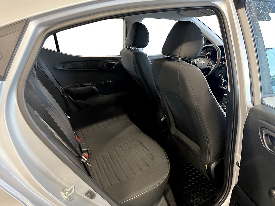 Bild på Hyundai i10 Essential 1.0 67hk RATTVÄRME