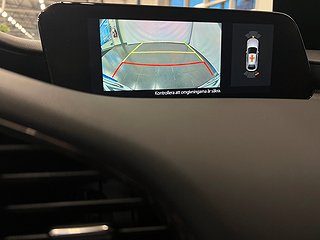 Mazda 3 2.0 M Hybrid Navi Carplay Kamera P-sensorer S&V-däck