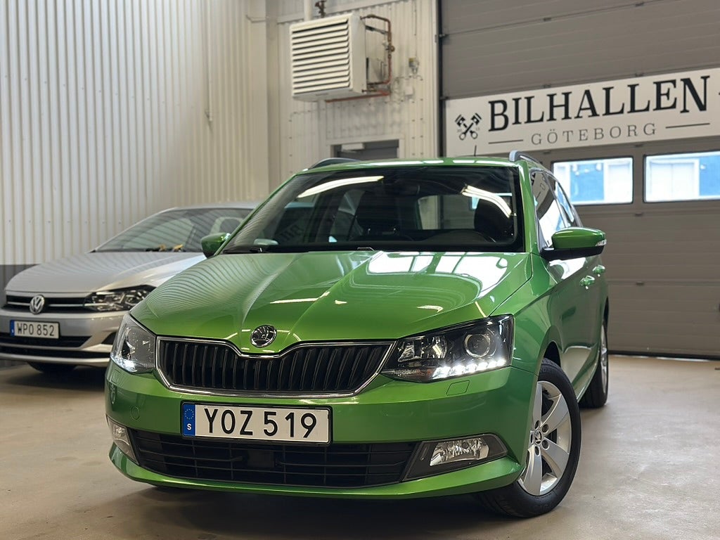 Skoda Fabia Kombi 1.0TSI(110hk)2Brukare Auto GPS Drag B-Kamera PDC