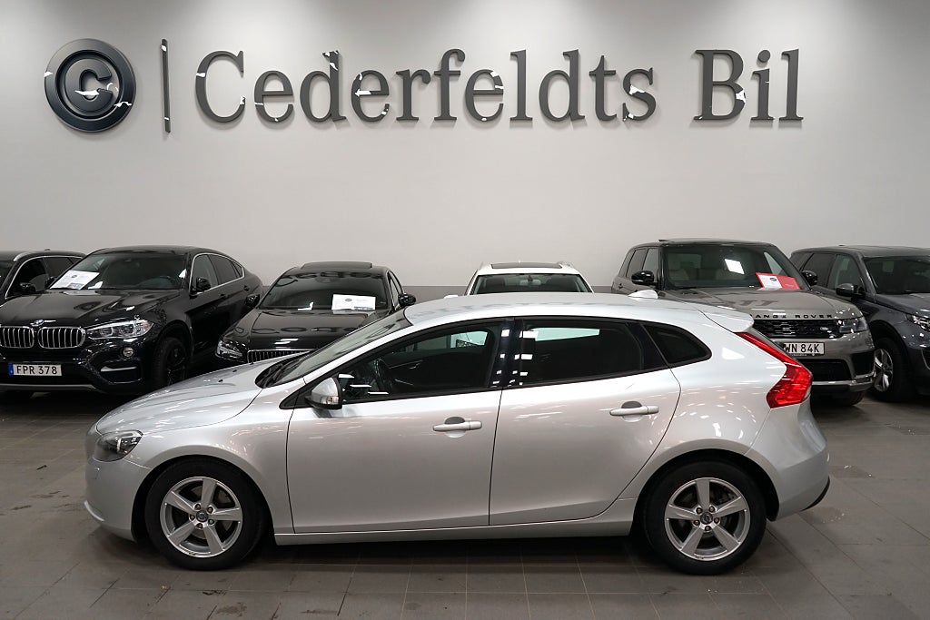 Volvo V40 D2 Powershift Kinetic Kamrem bytt Värmare SoV Hjul