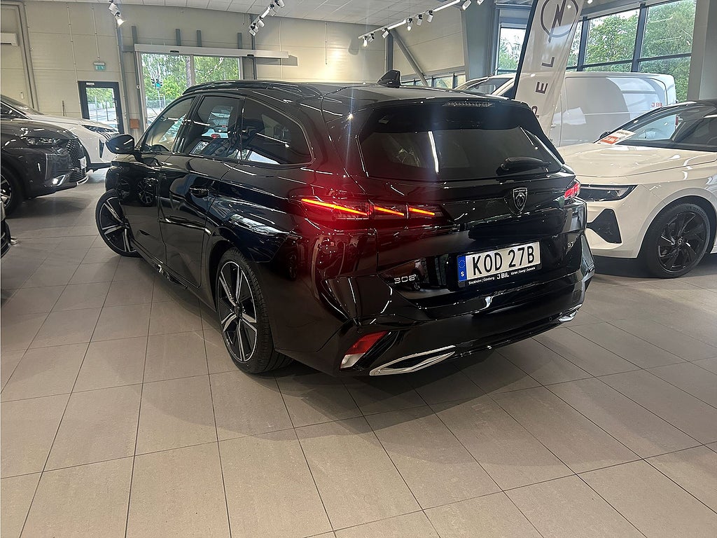 Bild på Peugeot 308 SW GT 1.2 PT 130hk Aut - 360-KAMERA,CARPLAY,NAV