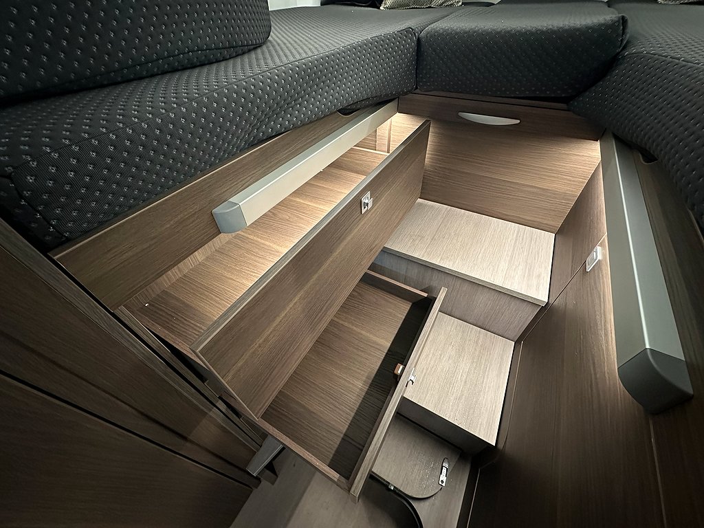 Adria Coral Supreme 670 SL  / ALDE / 180 HK Automat - Adria