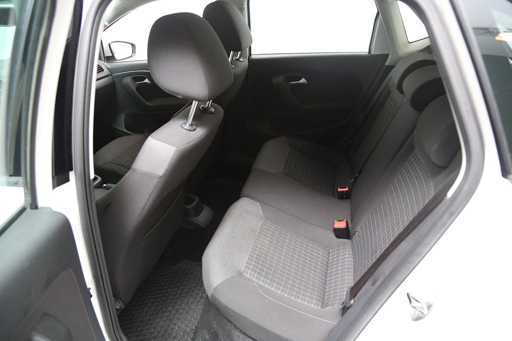 Volkswagen Polo 1,2 TSI 90hk Base 5-dörrar P-sensorer 2017